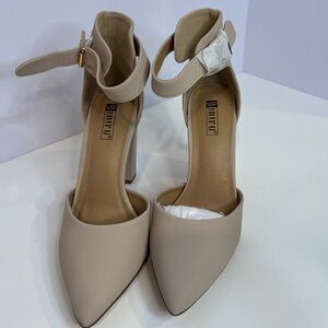 Gidifu Women’s High Nude Heel Size 7